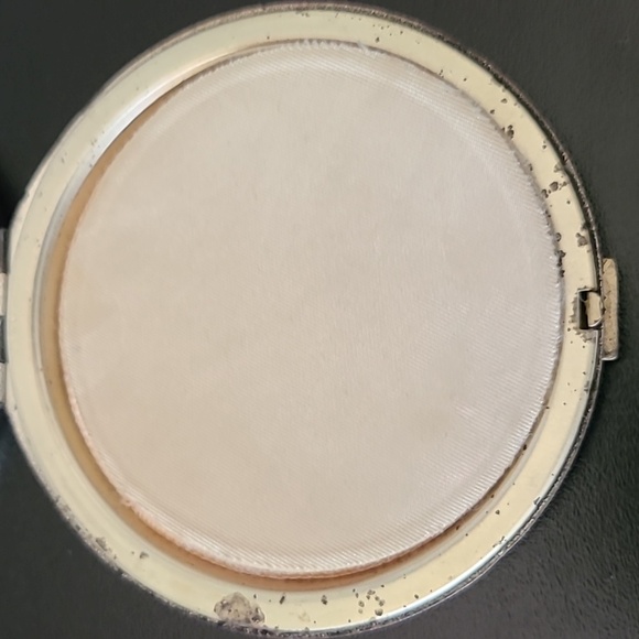 Vintage powder compact - Picture 5 of 9